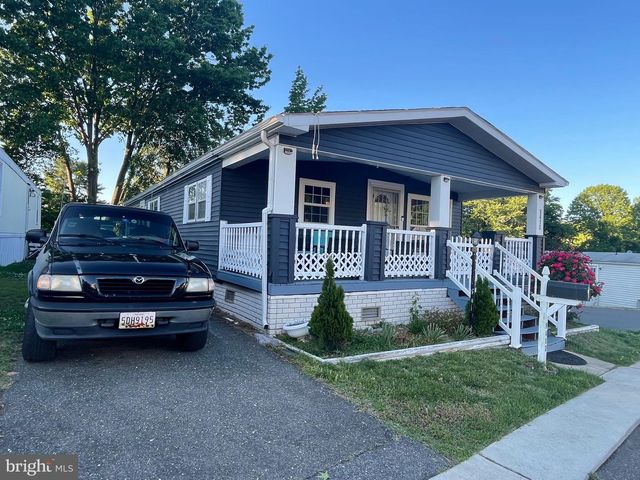 9412 FIRTREE PARK ST, Capitol Heights, MD 20743