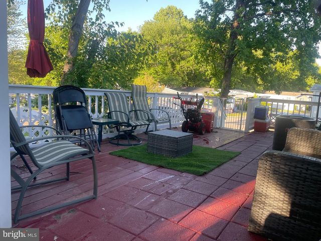 9412 FIRTREE PARK ST, Capitol Heights, MD 20743
