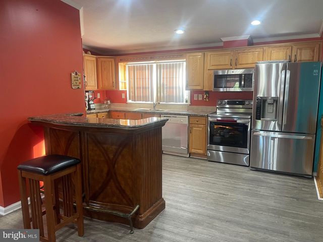 9412 FIRTREE PARK ST, Capitol Heights, MD 20743