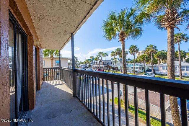 400 1ST Street D, Jacksonville Beach, FL 32250