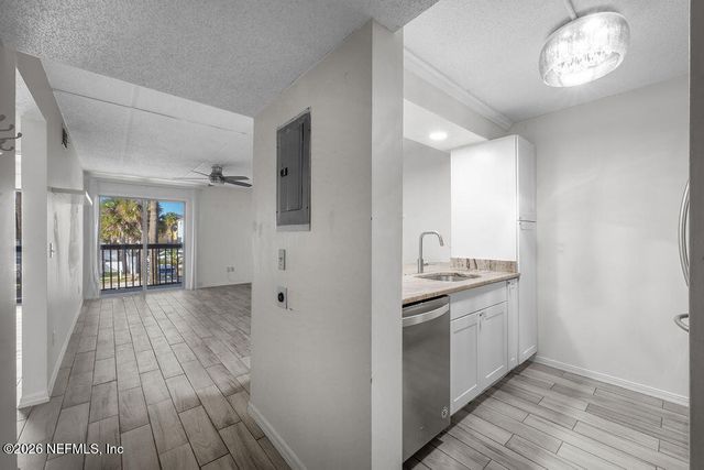 400 1ST Street D, Jacksonville Beach, FL 32250