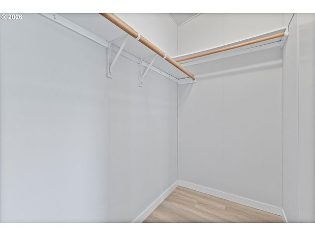 3231 Ne HOLLAND Ct, Portland, OR 97211