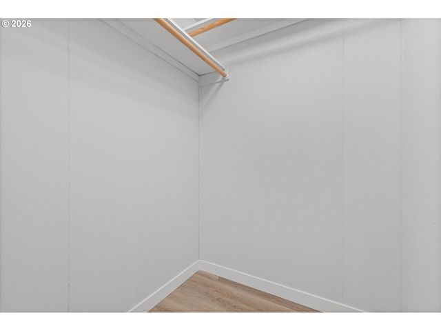 3231 Ne HOLLAND Ct, Portland, OR 97211