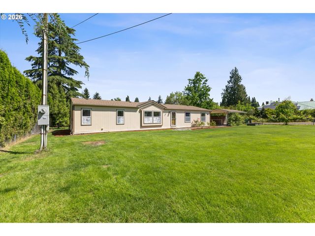 3231 Ne HOLLAND Ct, Portland, OR 97211
