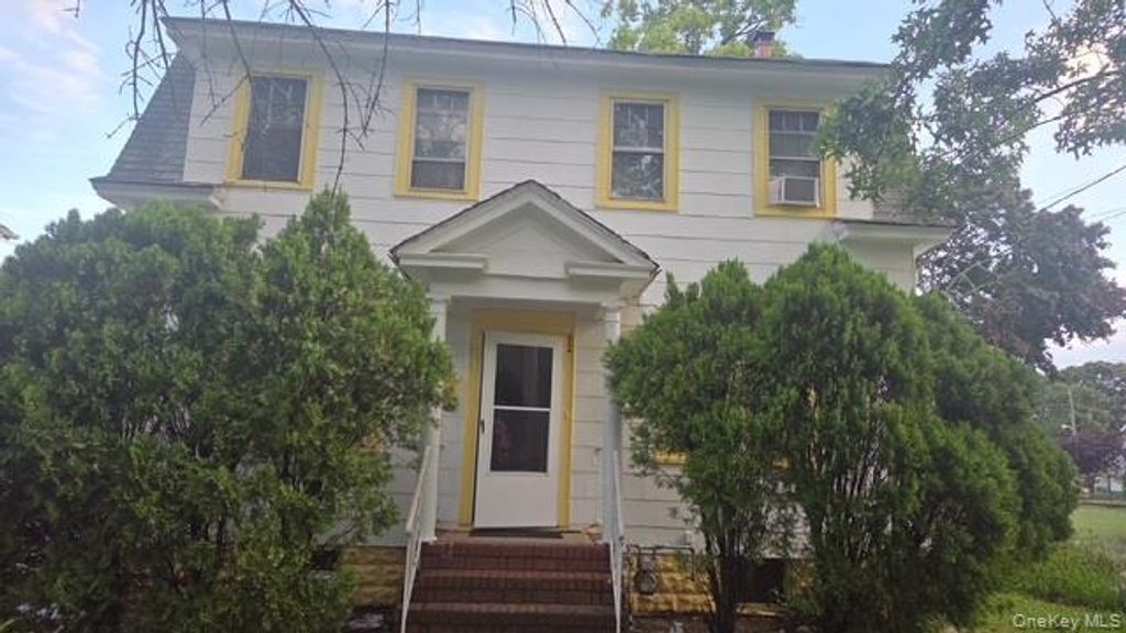 92 E Milton Street, Freeport, NY 11520 — exterior
