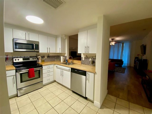 1250 S Miami Ave 1312, Miami, FL 33130