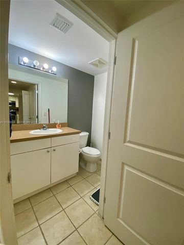 1250 S Miami Ave 1312, Miami, FL 33130
