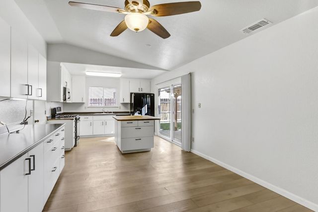 1017 Marston St, West Sacramento, CA 95605