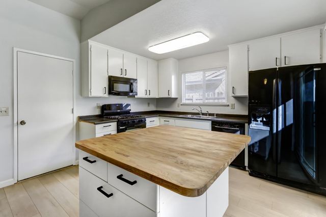 1017 Marston St, West Sacramento, CA 95605