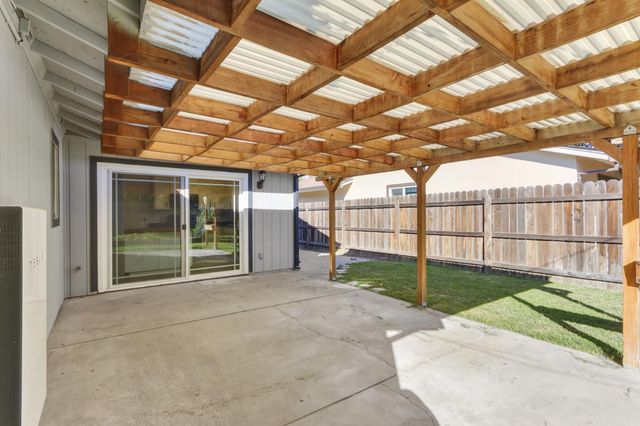 1017 Marston St, West Sacramento, CA 95605