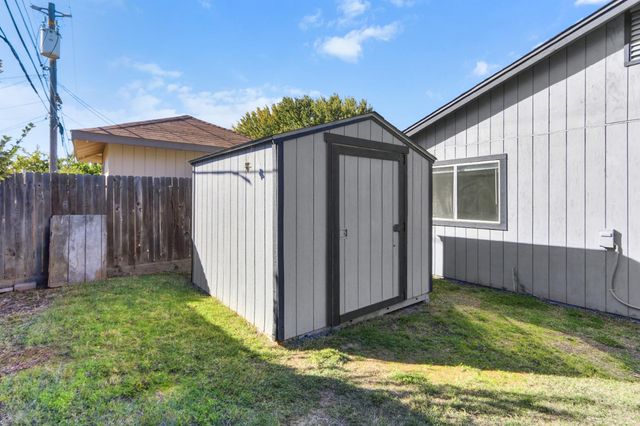1017 Marston St, West Sacramento, CA 95605
