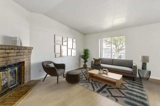 1017 Marston St, West Sacramento, CA 95605