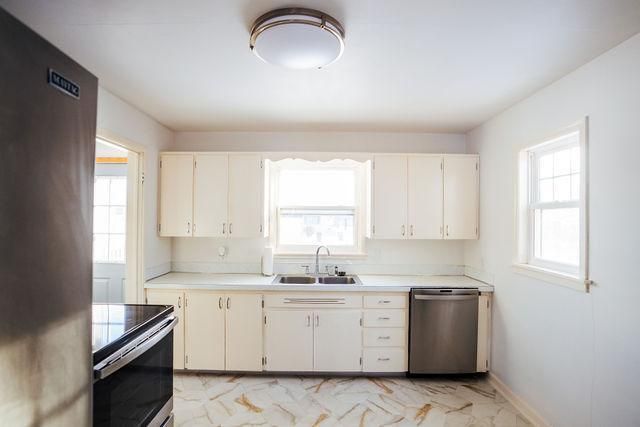 310 11th Avenue NE, Jamestown, ND 58401