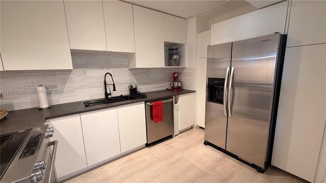 100 Bayview Drive 431, Sunny Isles Beach, FL 33160