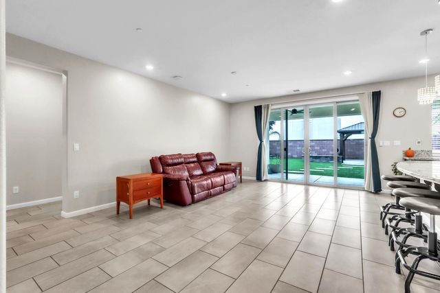 3790 Rockdale Dr, Rancho Cordova, CA 95742