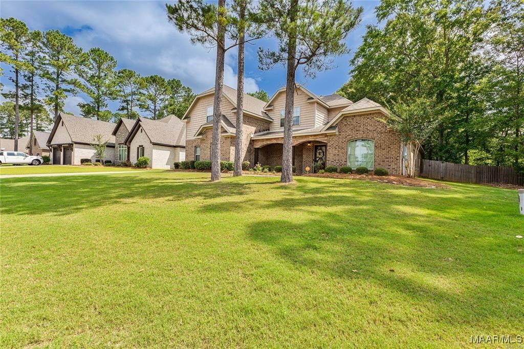 126 N Dogwood Terrace, Wetumpka, AL 36093