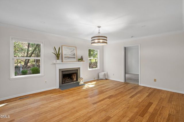 9 Lark Circle, Chapel Hill, NC 27517