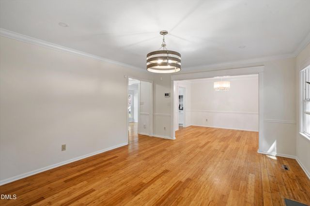 9 Lark Circle, Chapel Hill, NC 27517