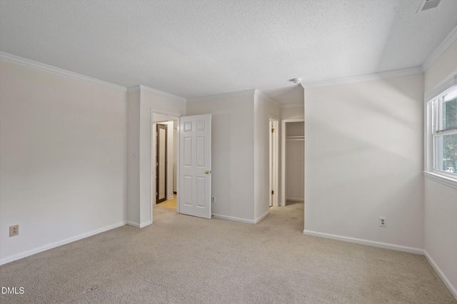 9 Lark Circle, Chapel Hill, NC 27517