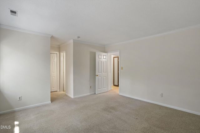 9 Lark Circle, Chapel Hill, NC 27517