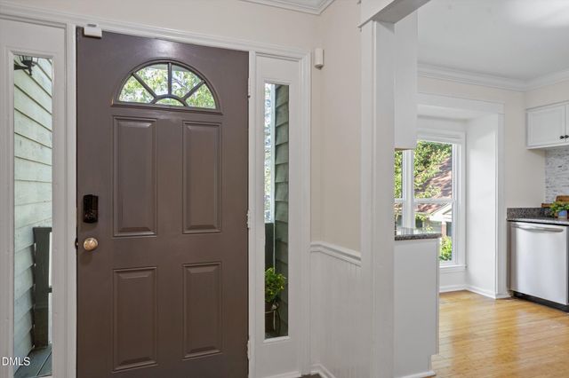 9 Lark Circle, Chapel Hill, NC 27517