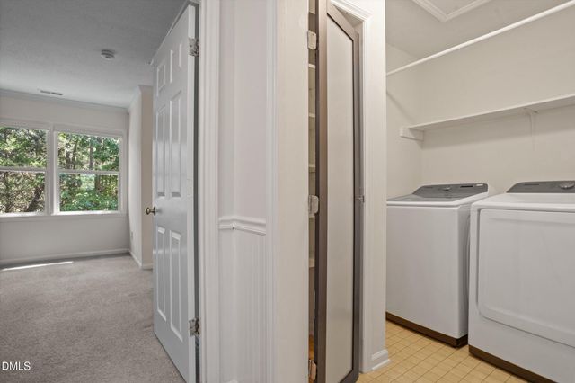 9 Lark Circle, Chapel Hill, NC 27517