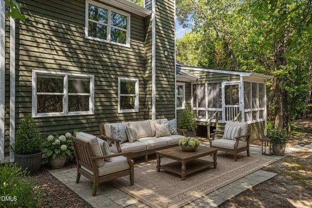 9 Lark Circle, Chapel Hill, NC 27517