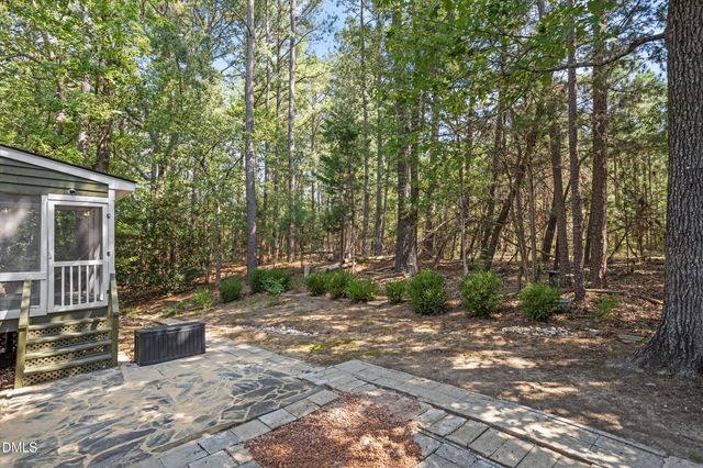 9 Lark Circle, Chapel Hill, NC 27517