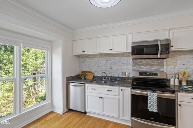 9 Lark Circle, Chapel Hill, NC 27517