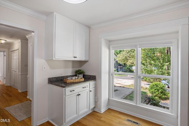 9 Lark Circle, Chapel Hill, NC 27517