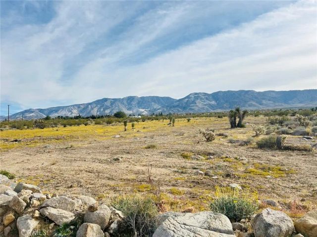 32 Amber, Lucerne Valley, CA 92356