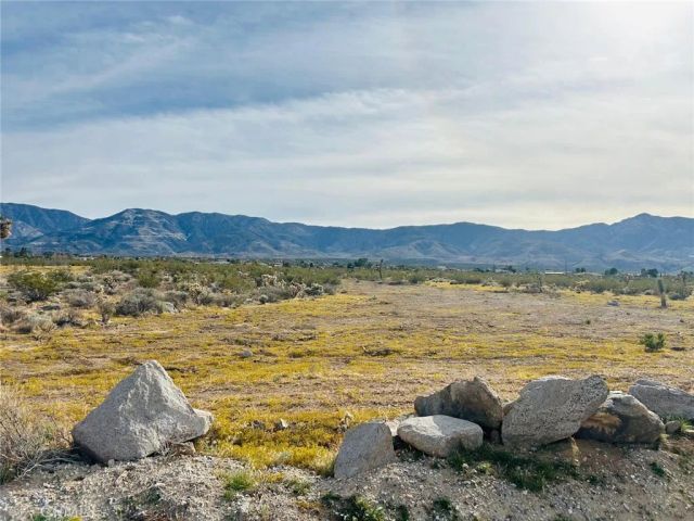 32 Amber, Lucerne Valley, CA 92356