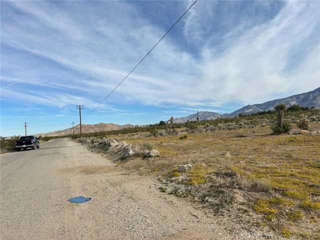 32 Amber, Lucerne Valley, CA 92356