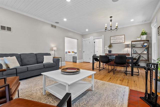 26107 Beeson Street, Cassopolis, MI 49031