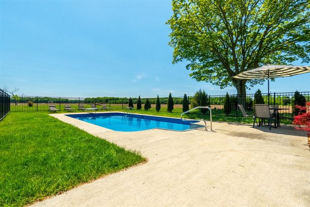 26107 Beeson Street, Cassopolis, MI 49031