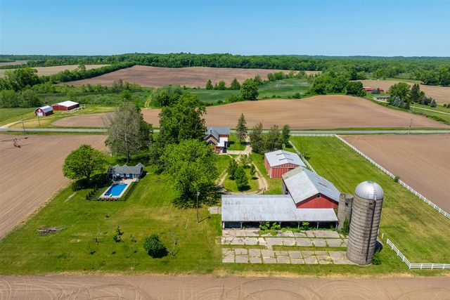 26107 Beeson Street, Cassopolis, MI 49031