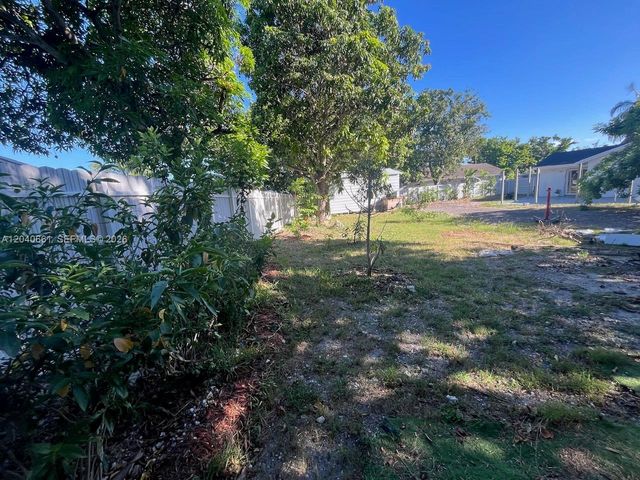 16805 SW 109th Court, Miami, FL 33157