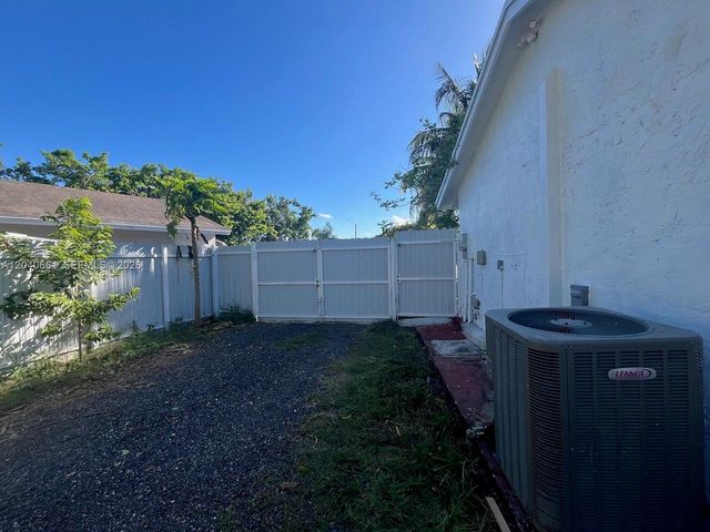 16805 SW 109th Court, Miami, FL 33157
