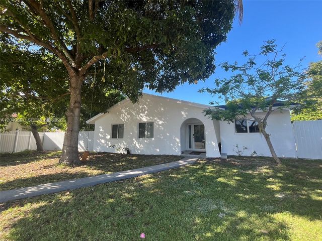 16805 SW 109th Court, Miami, FL 33157
