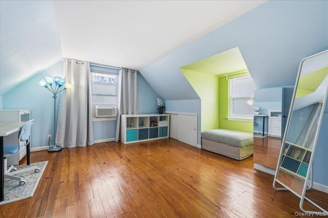 196 William Street, Williston Park, NY 11596