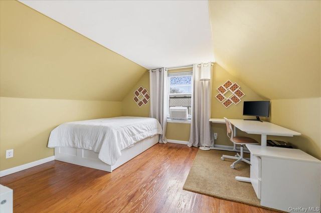 196 William Street, Williston Park, NY 11596