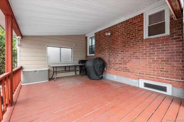 196 William Street, Williston Park, NY 11596