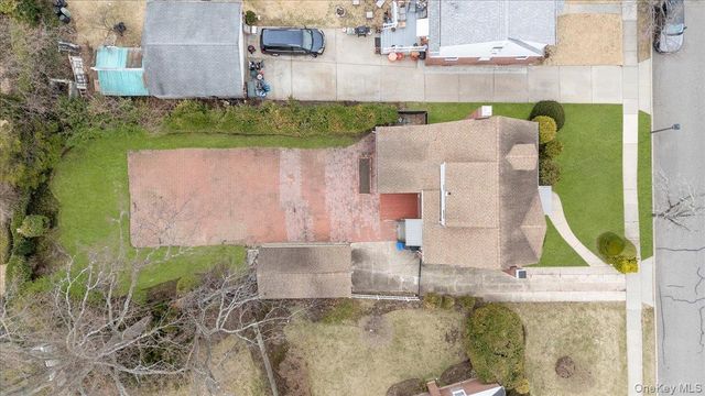 196 William Street, Williston Park, NY 11596