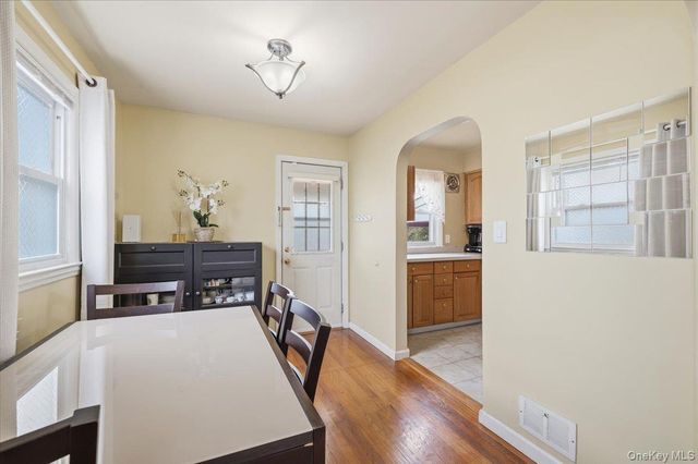 196 William Street, Williston Park, NY 11596