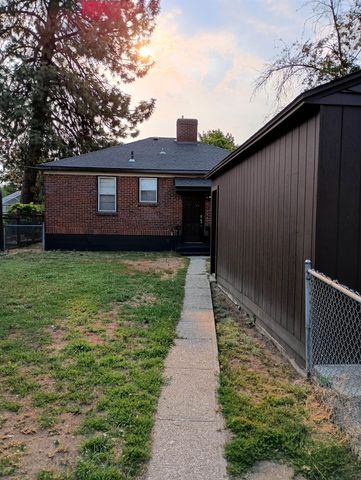 4323 N Wall St, Spokane, WA 99205