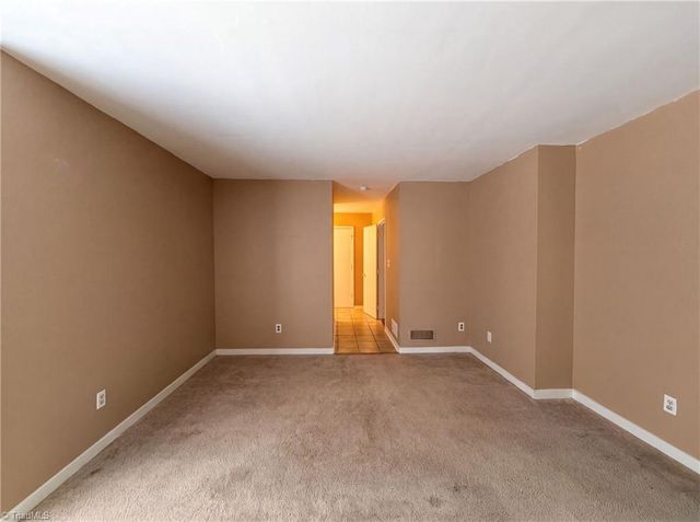 101 Maple Hill Court, Winston-salem, NC 27106