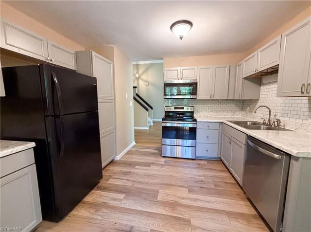 101 Maple Hill Court, Winston-salem, NC 27106