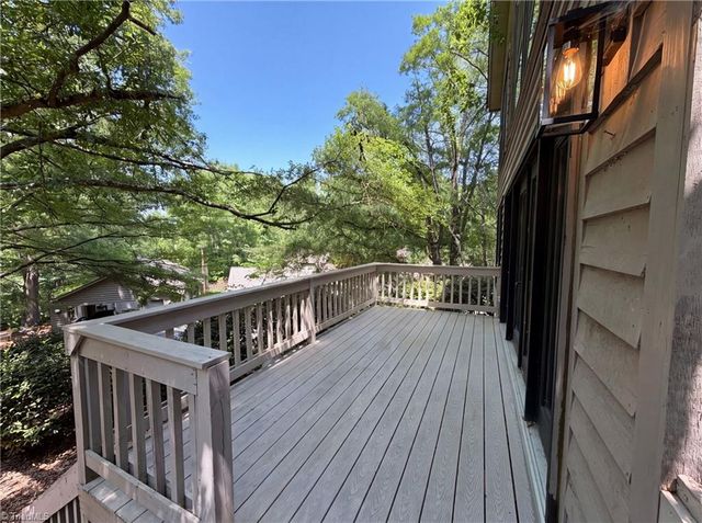 101 Maple Hill Court, Winston-salem, NC 27106