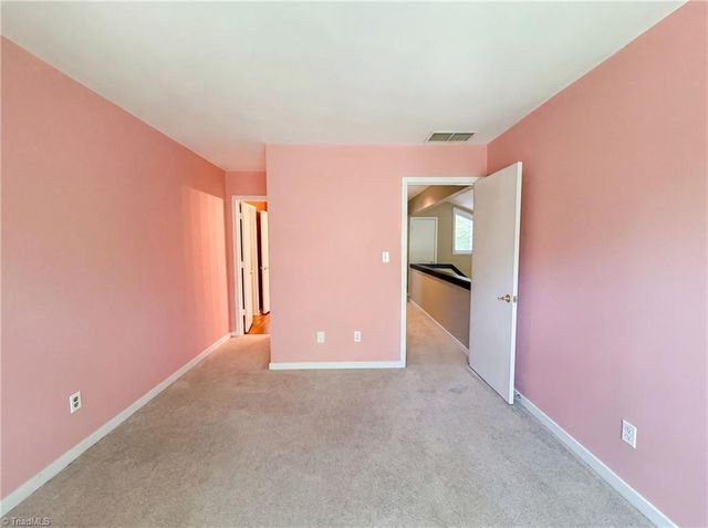 101 Maple Hill Court, Winston-salem, NC 27106