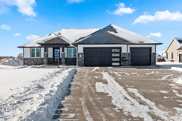 302 KERRIGAN DRIVE, Wrightstown, WI 54180